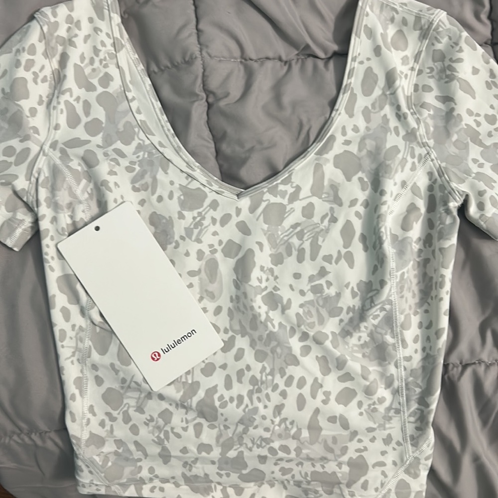 lululemon Align Tee - Picture 1 of 3